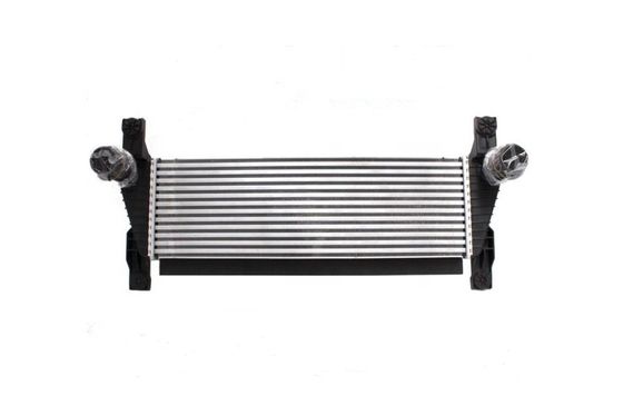 OE NO. 14461-EB360 Intercooler สําหรับ Navara D40 ปรับปรุงการเย็นของเครื่องยนต์ของคุณ