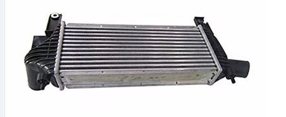 OE NO. 14461-EB360 Intercooler สําหรับ Navara D40 ปรับปรุงการเย็นของเครื่องยนต์ของคุณ