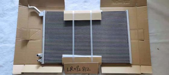 LR092812 Range Rover Velar เครื่องยนต์ OEM อลูมิเนียม Intercooler สําหรับเครื่องชาร์จน้ําเรเดียเตอร์