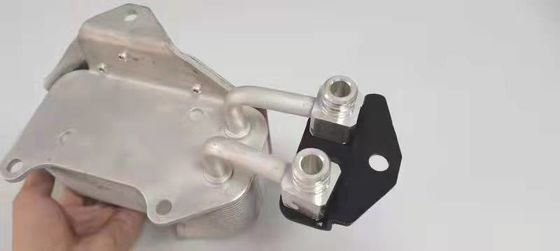 AB39-7A095-BB AB39-7A095 JB3G-7A095-BA AT เครื่องเย็นน้ํามัน Assy สําหรับ Ford Ranger 2012