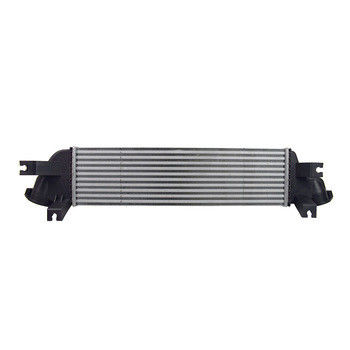 อินเตอร์คูลเลอร์สําหรับ มิตซูบิชิ L200 2.4 4WD KB5T 2019-2020 1530A161 การออกแบบที่กําหนดเอง