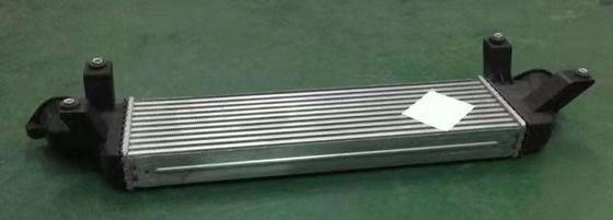 อินเตอร์คูลเลอร์สําหรับ มิตซูบิชิ L200 2.4 4WD KB5T 2019-2020 1530A161 การออกแบบที่กําหนดเอง
