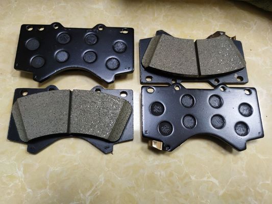 04465-60280 แพดแผ่นเบรคหน้า สําหรับ Toyota Sequoia Tundra Landcruiser Lexus 570