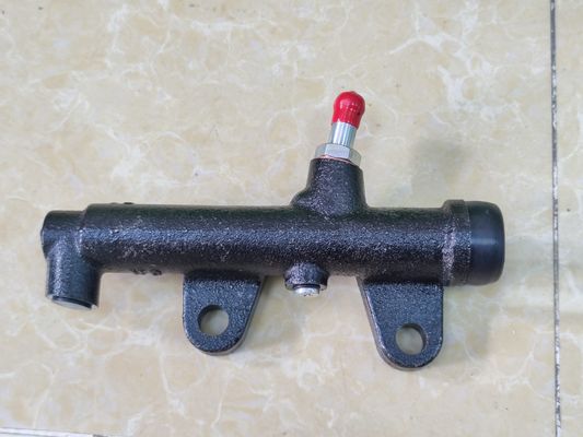 46801-00Z05 ซิลินเดอร์หลักคลาช สําหรับรถบรรทุก NISSAN UD